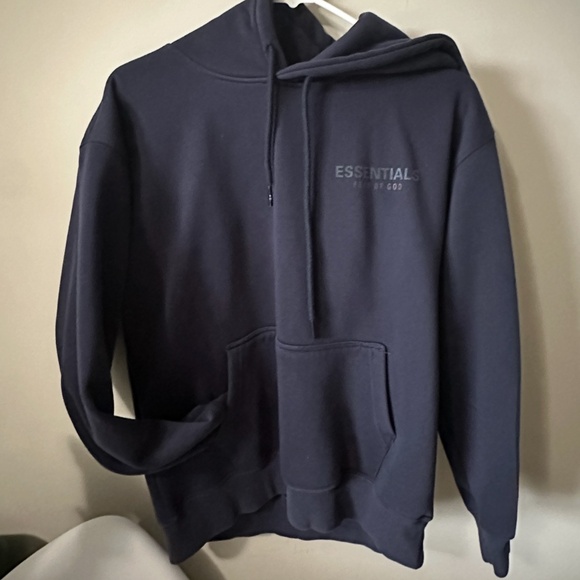 ESSENTIALS - Picture 1 of 1